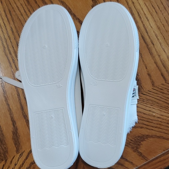Brand new slip on shoes - Picture 3 of 4